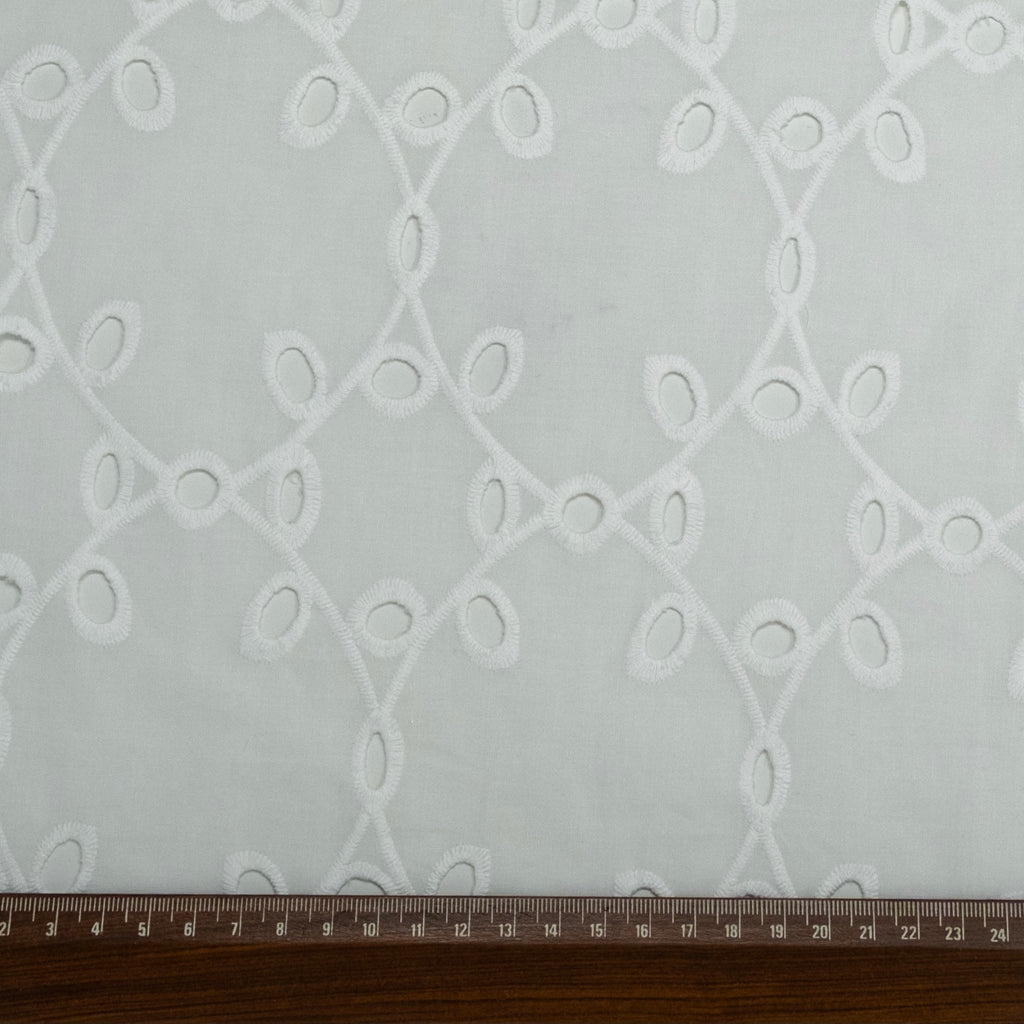 BORDADO INGLÉS ESPIGA ENTRELAZADA BLANCO