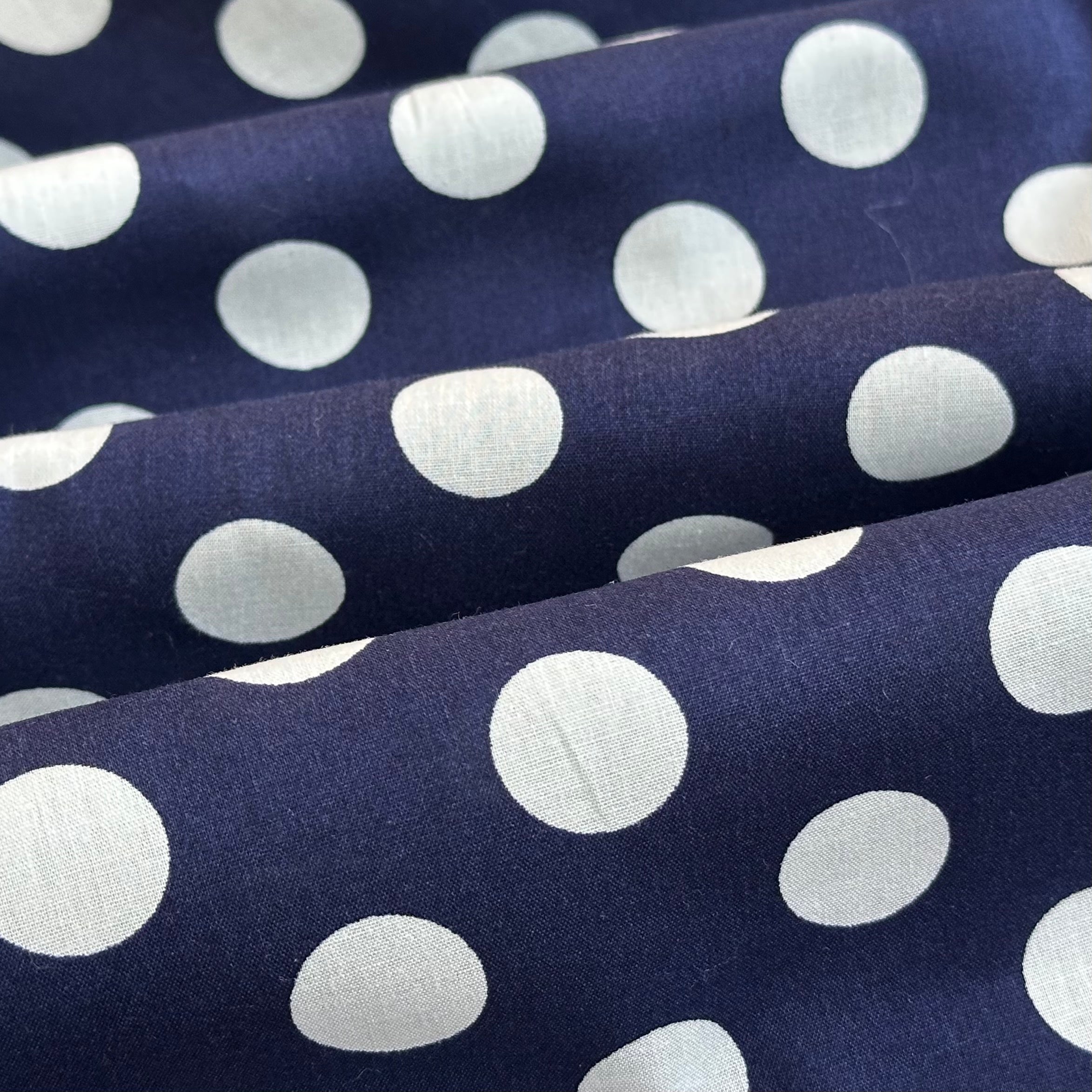 POPELIN ESTAMPADO TOPOS AZUL OSCURO