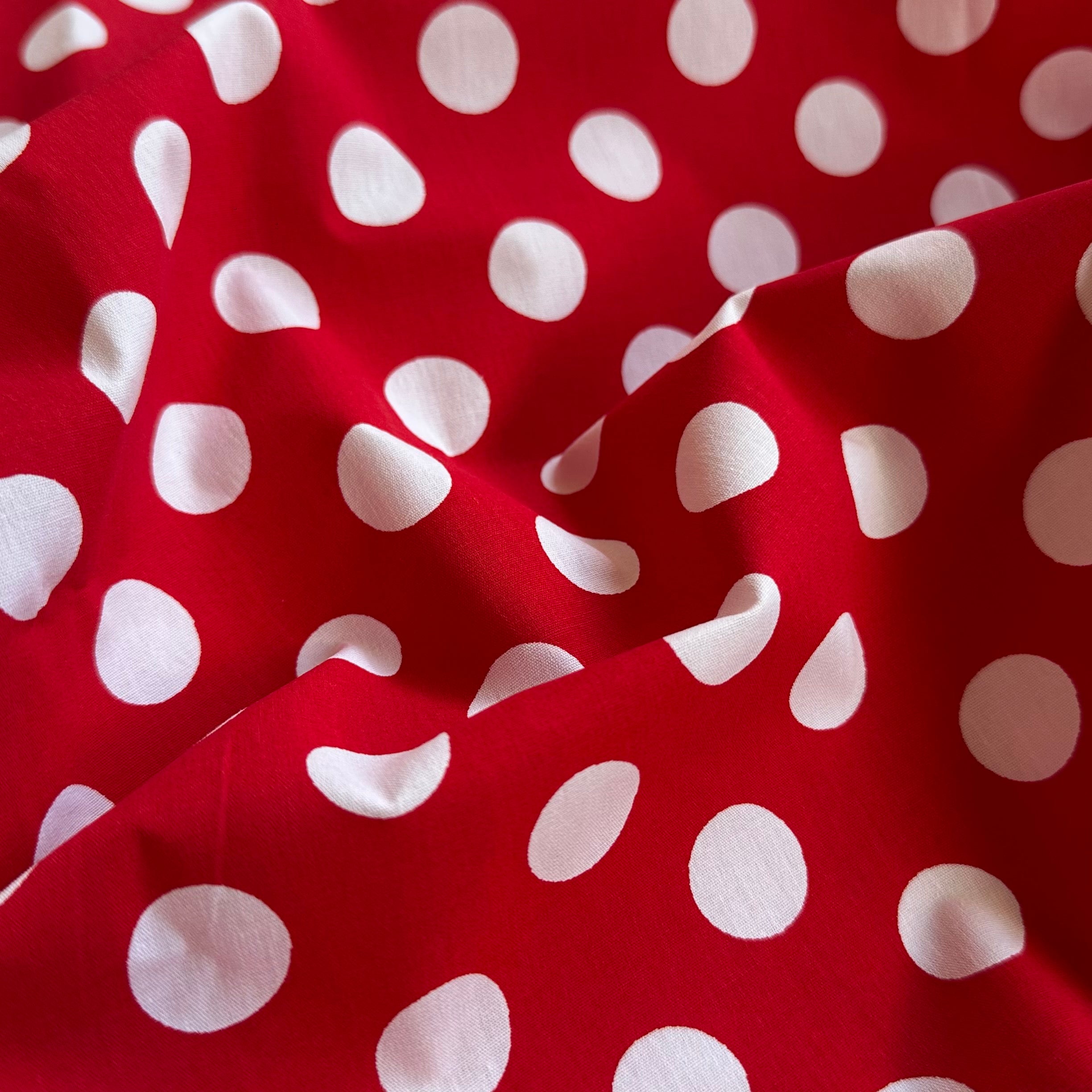 POPELIN ESTAMPADO TOPOS ROJO