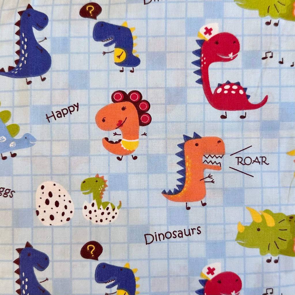 TISSU EN POPLIN IMPRIMÉ NUMÉRIQUEMENT, DINOSAURES ET MÉTIERS POUR ENFANTS, EN BLEU