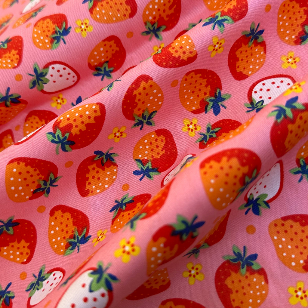 FRAISES EN POPLINE POUR ENFANTS IMPRIMÉES NUMÉRIQUES