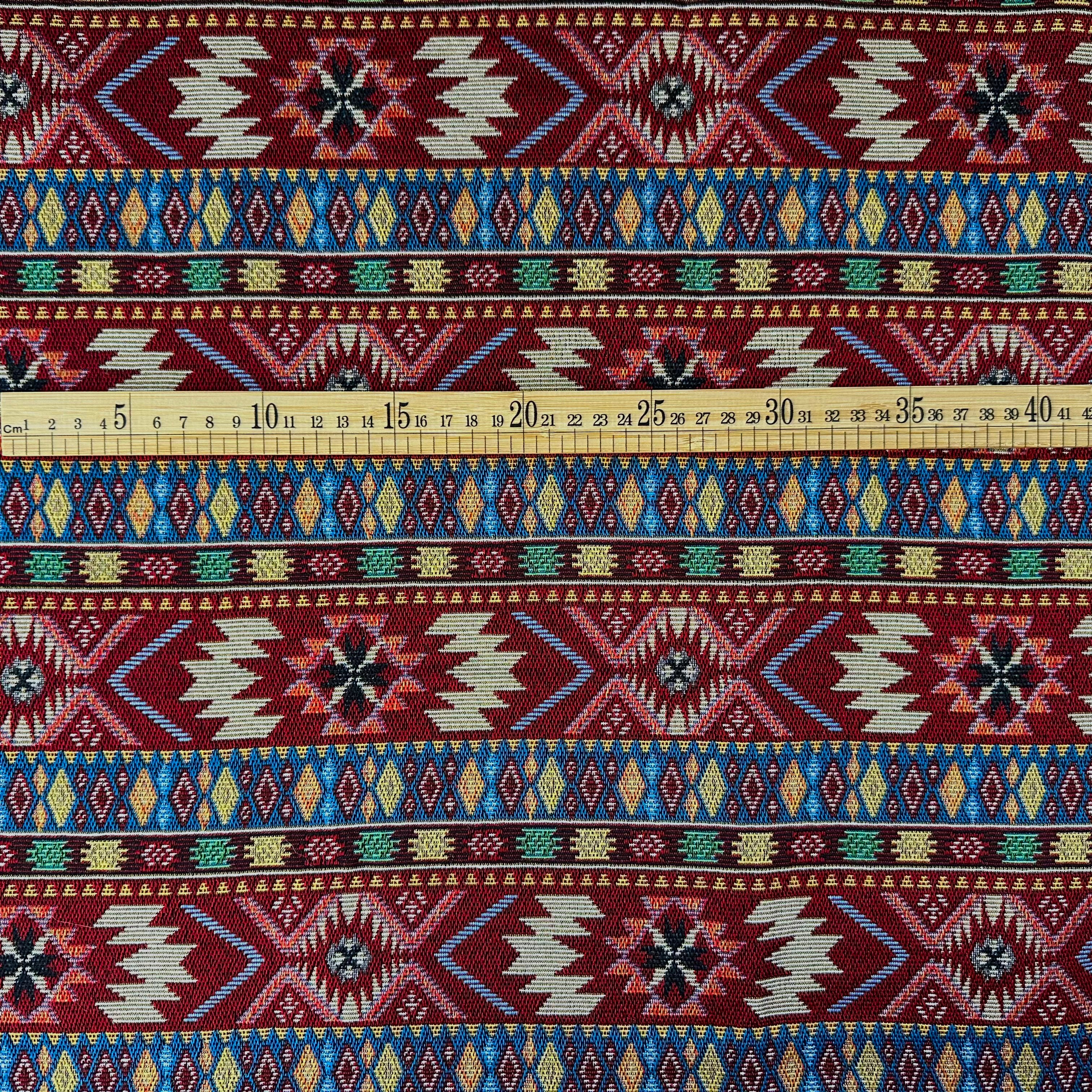 GOBELINO ÉTNICO ROJO