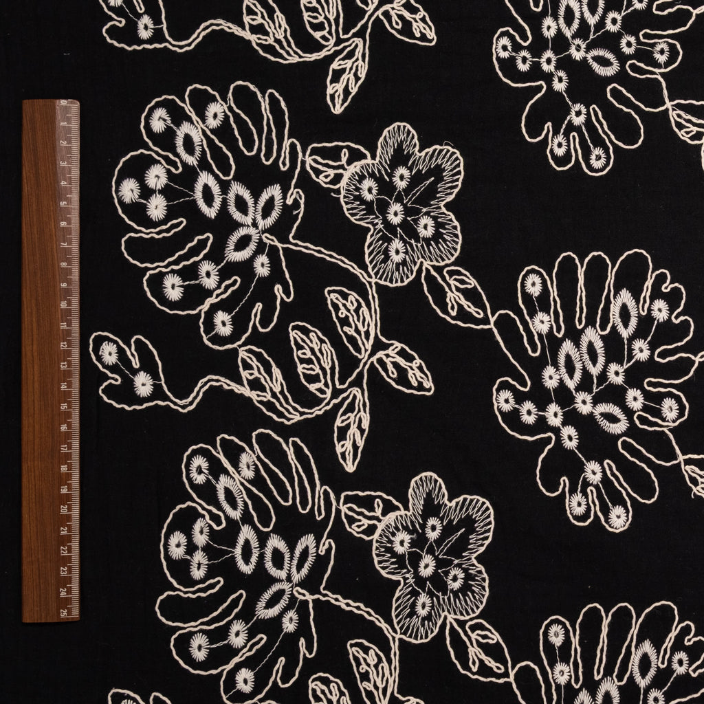 BORDADO MUSELINA ALGODÓN NEGRO FLORAL