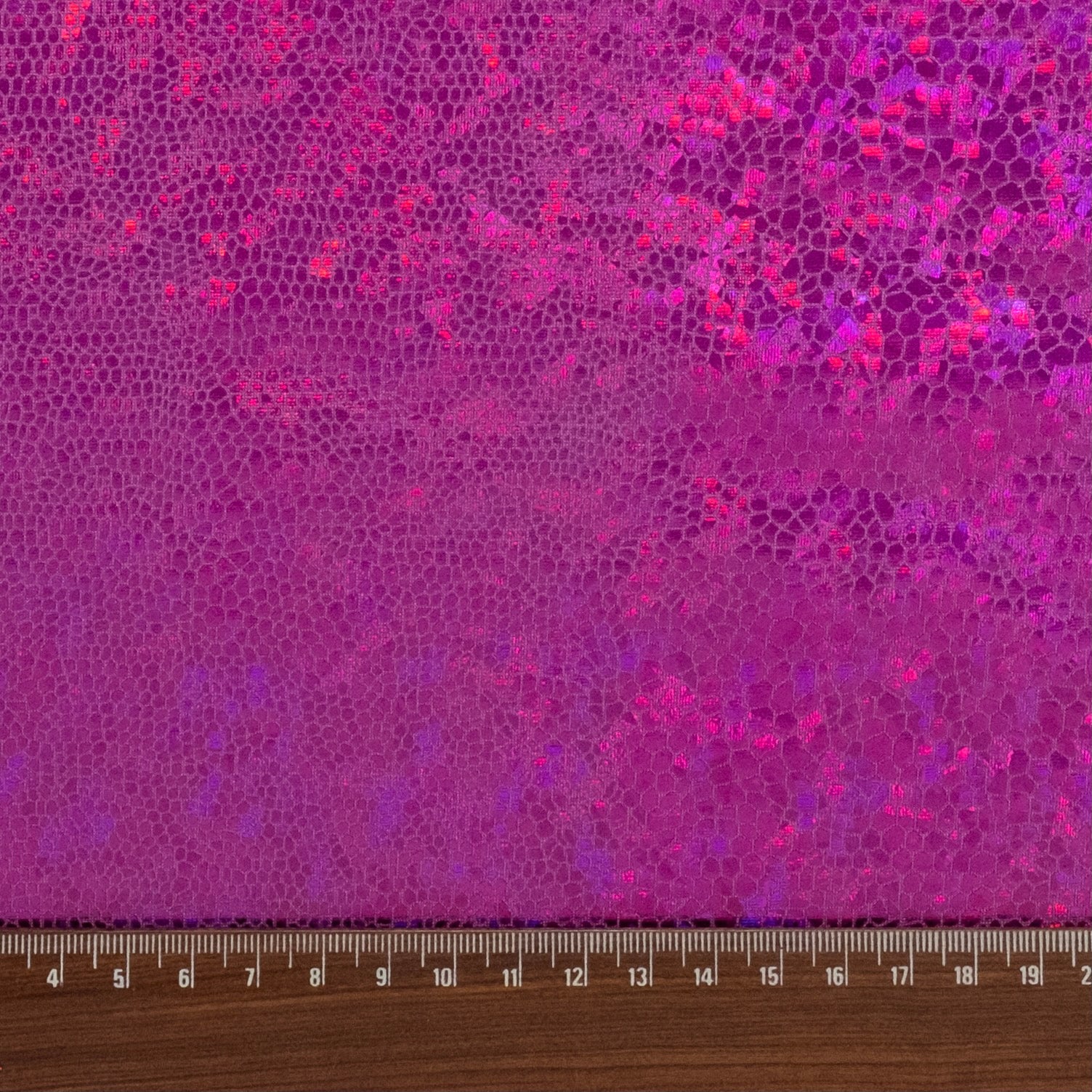 LAMINÉ MÉTALLIQUE ÉLASTHANNE SERPENT ROSE FUCHSIA