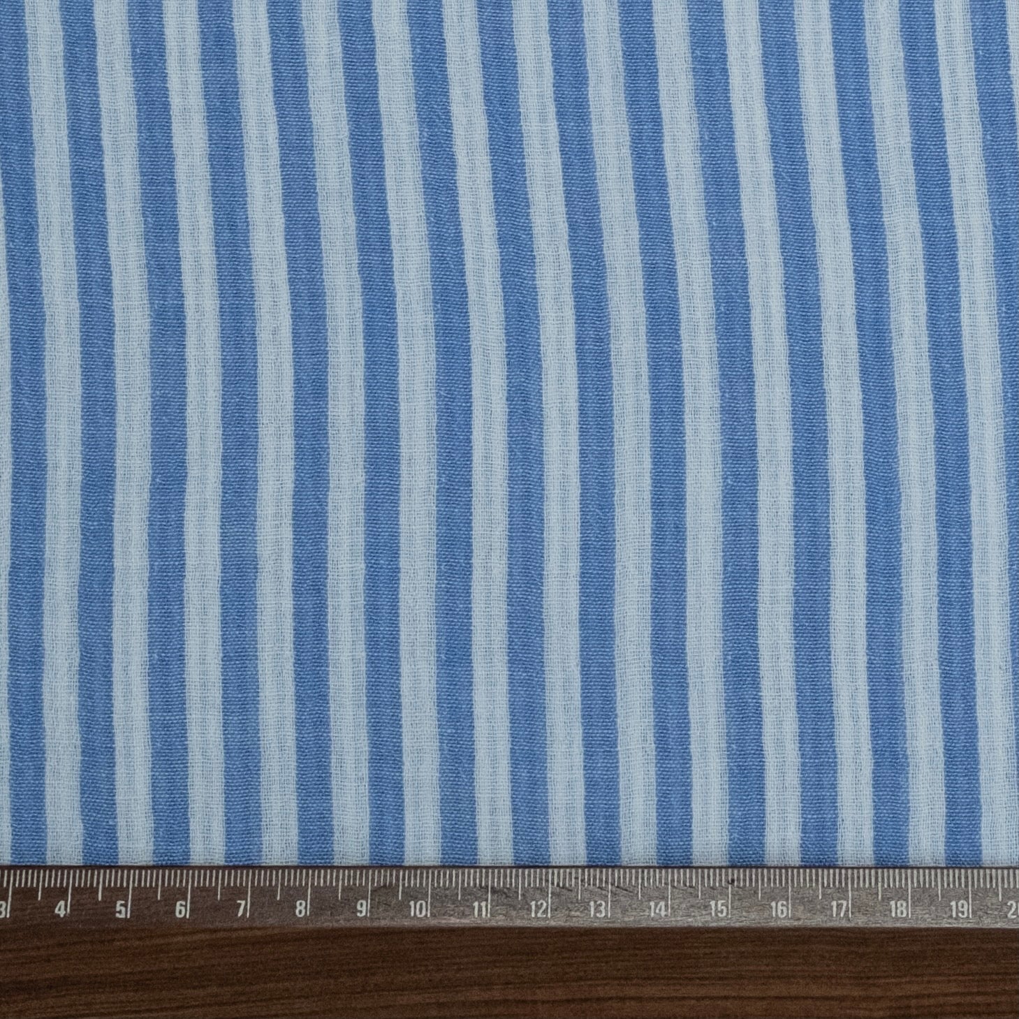 MUSELINA ESTAMPADA A RAYAS AZUL