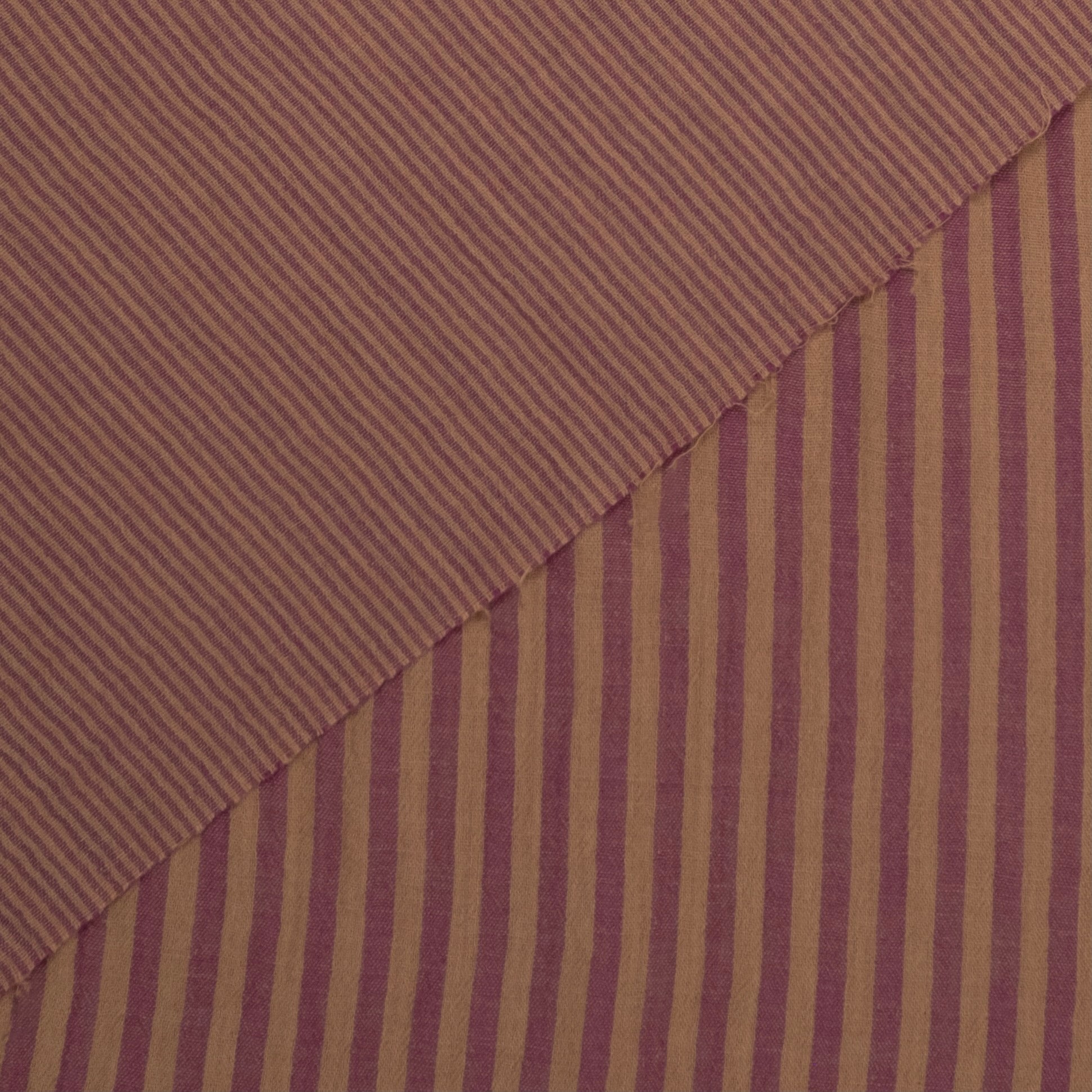 Mousseline imprimée à rayures lilas orange