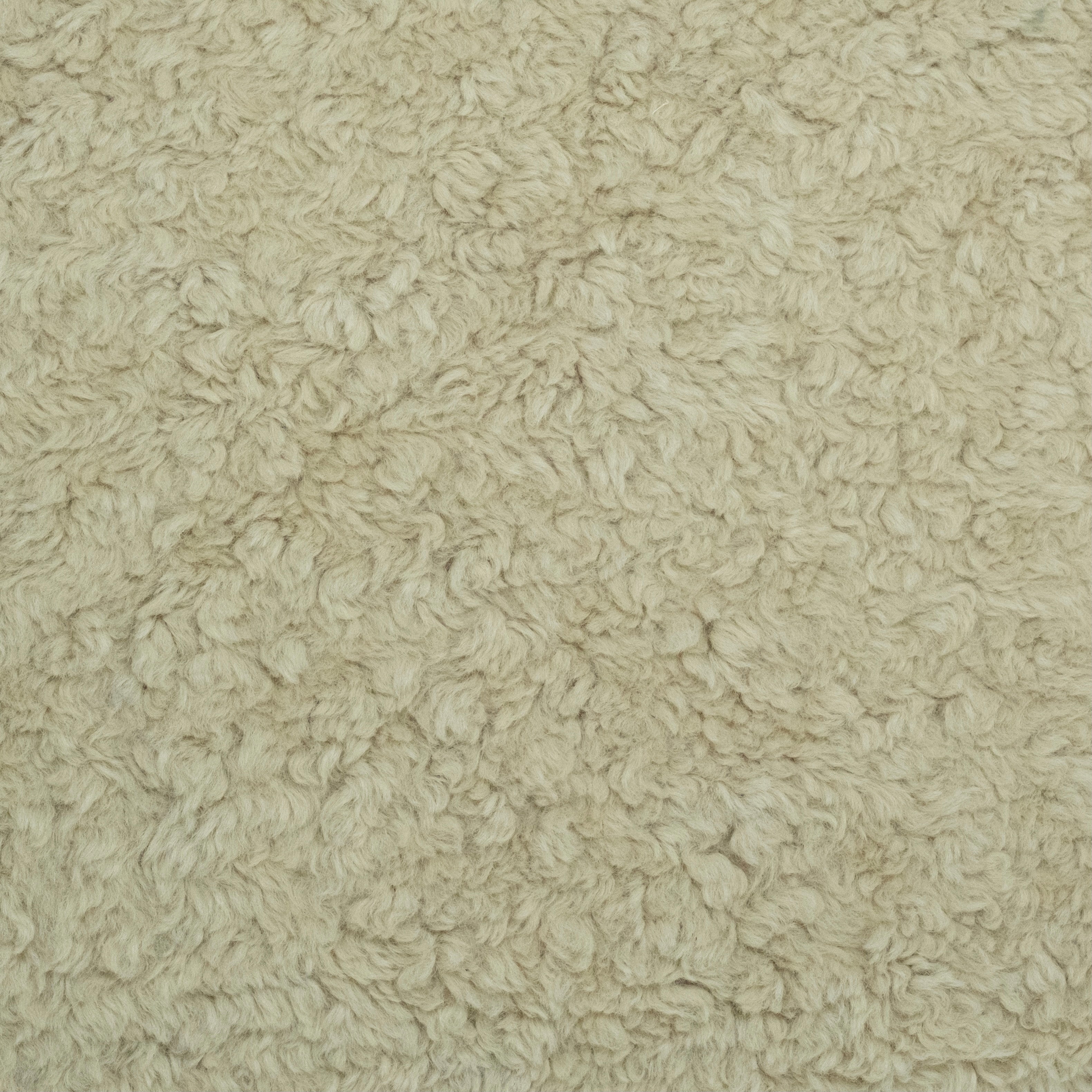 PELO BEIGE