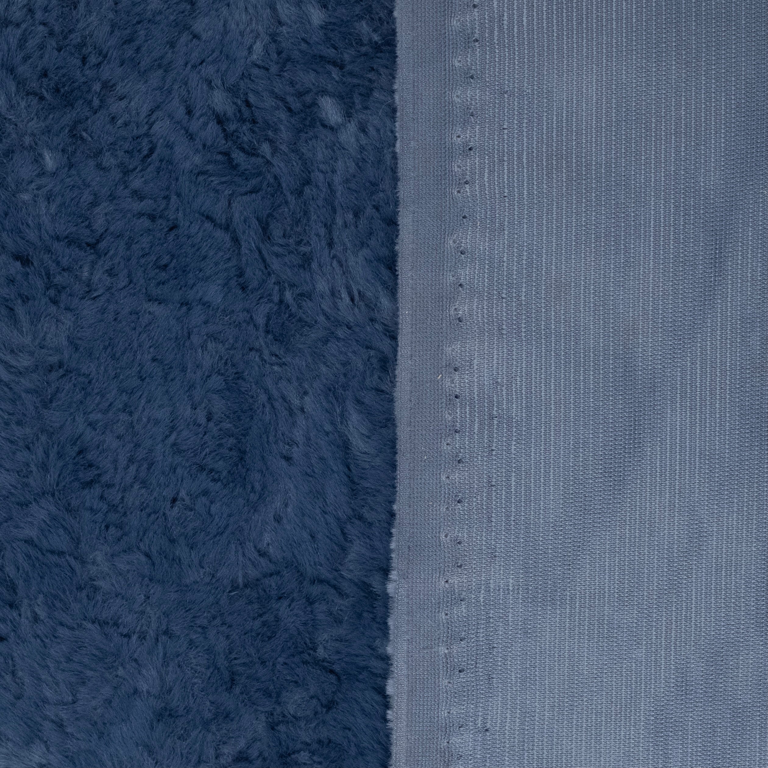 PELO AZUL