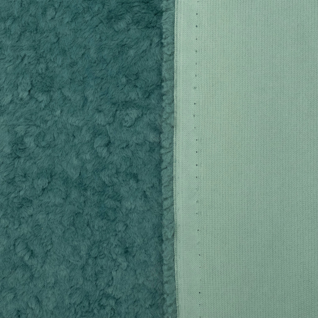 CHEVEUX VERTS EUCALYPTUS