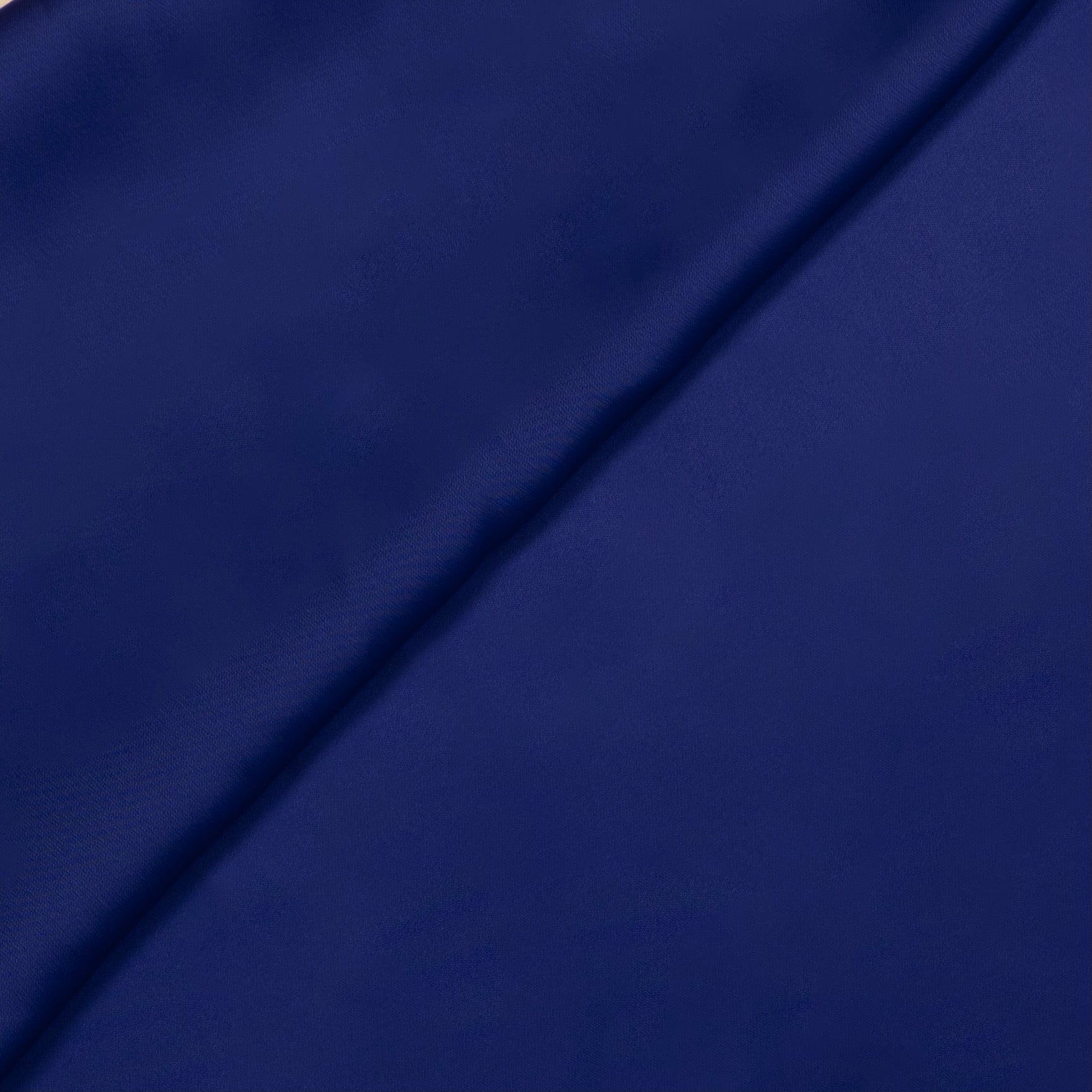 TISSU DE ROBE EN SATIN BLEU FONCÉ