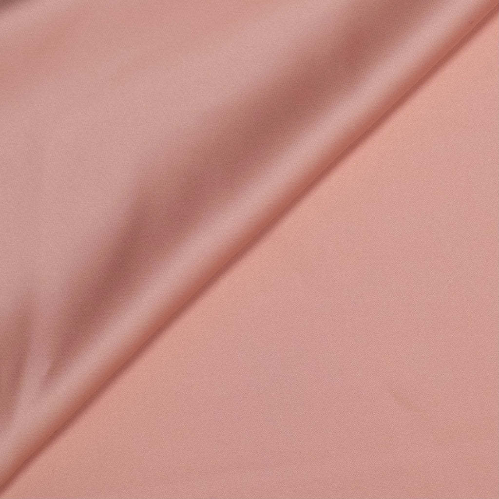 ROBE ROSE SAUMON EN SATIN