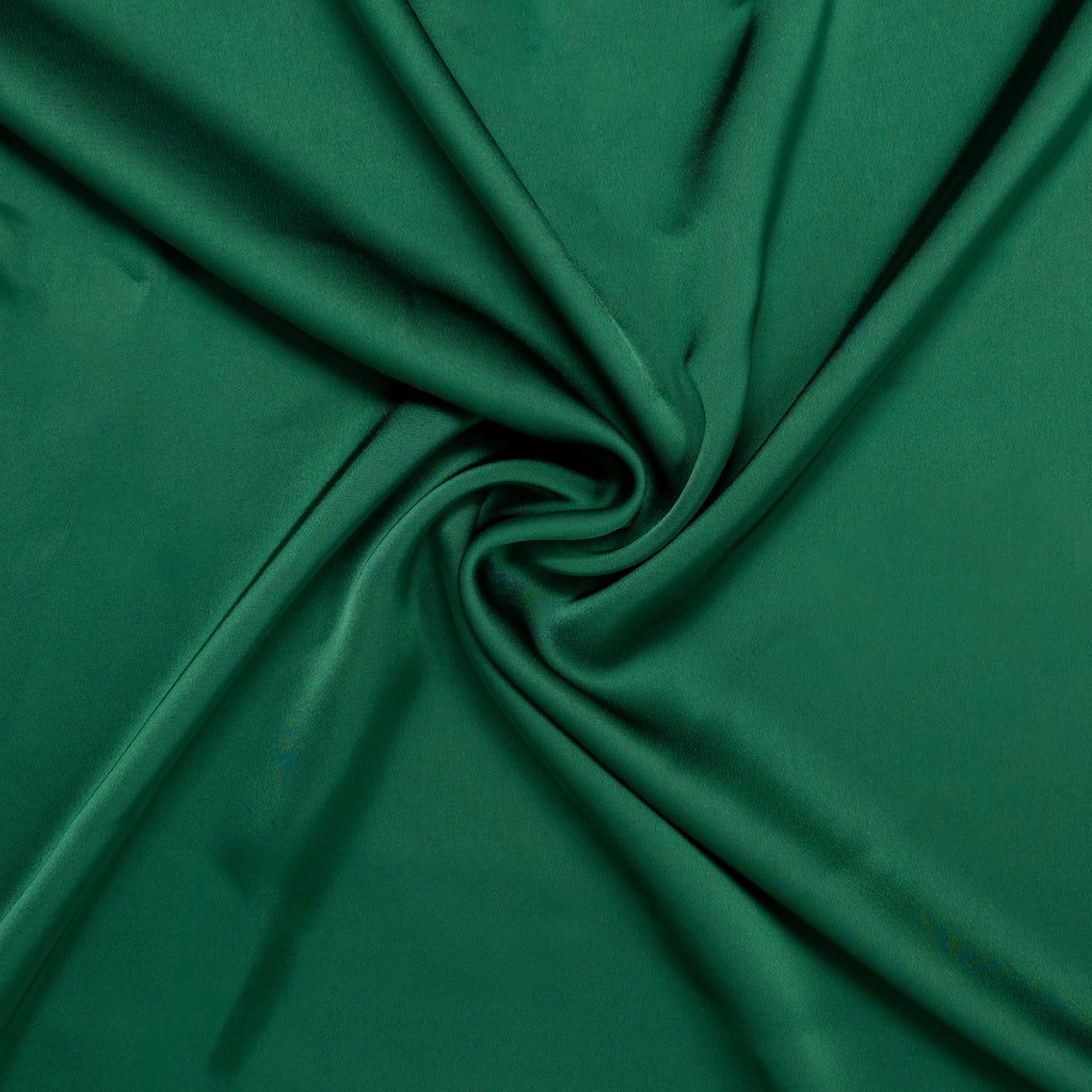 TISSU DE ROBE EN SATIN VERT