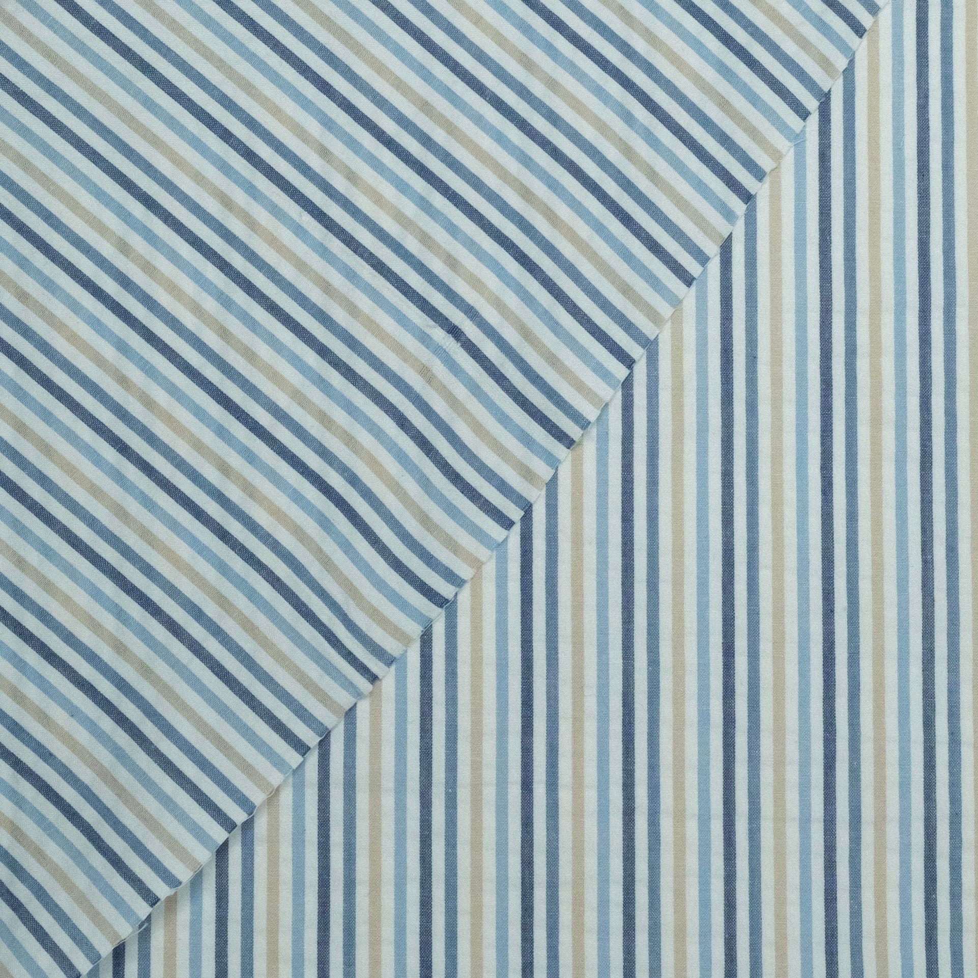 SEERSUCKER MIL RAYAS TONOS AZULES